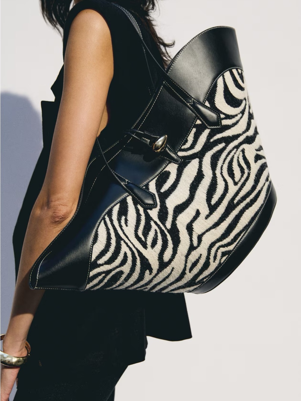 H&M Zebra Shopper - Picture 11 of 16